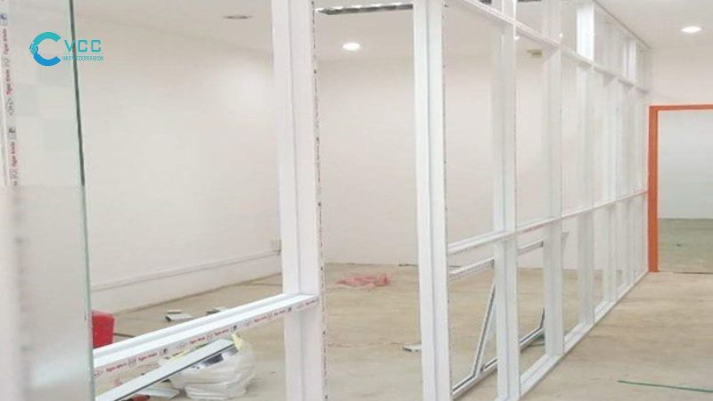Keo dán vách ngăn khung tường bằng nhôm